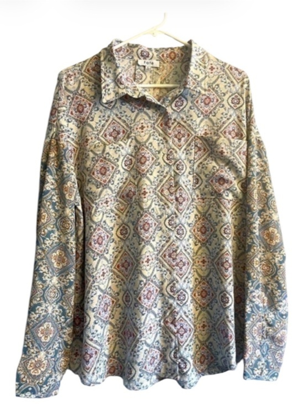 Fate Women’s Southwestern Geometric Button Down Pocket Blouse Size Large